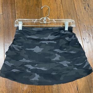 Athleta camo skirt